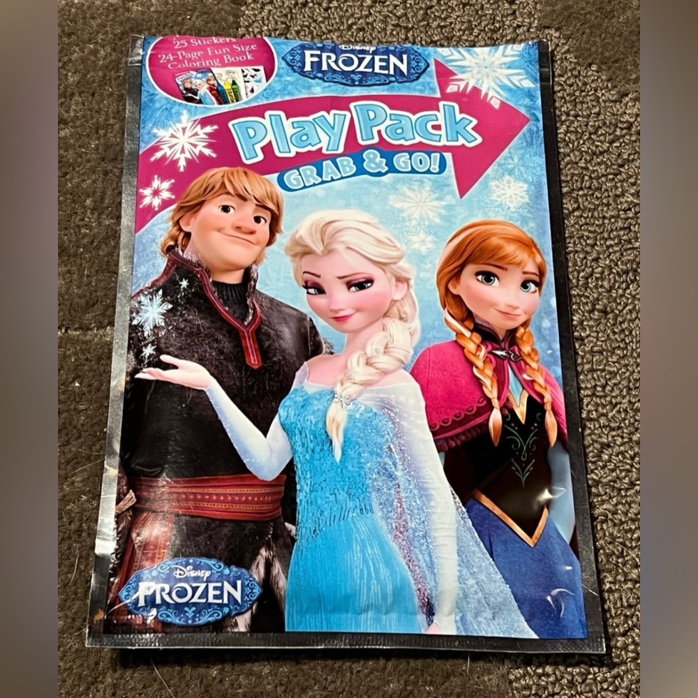 *6 for $10*Disney Frozen Grab & Go Play Pack Coloring Book Sticker Crayon Bendon